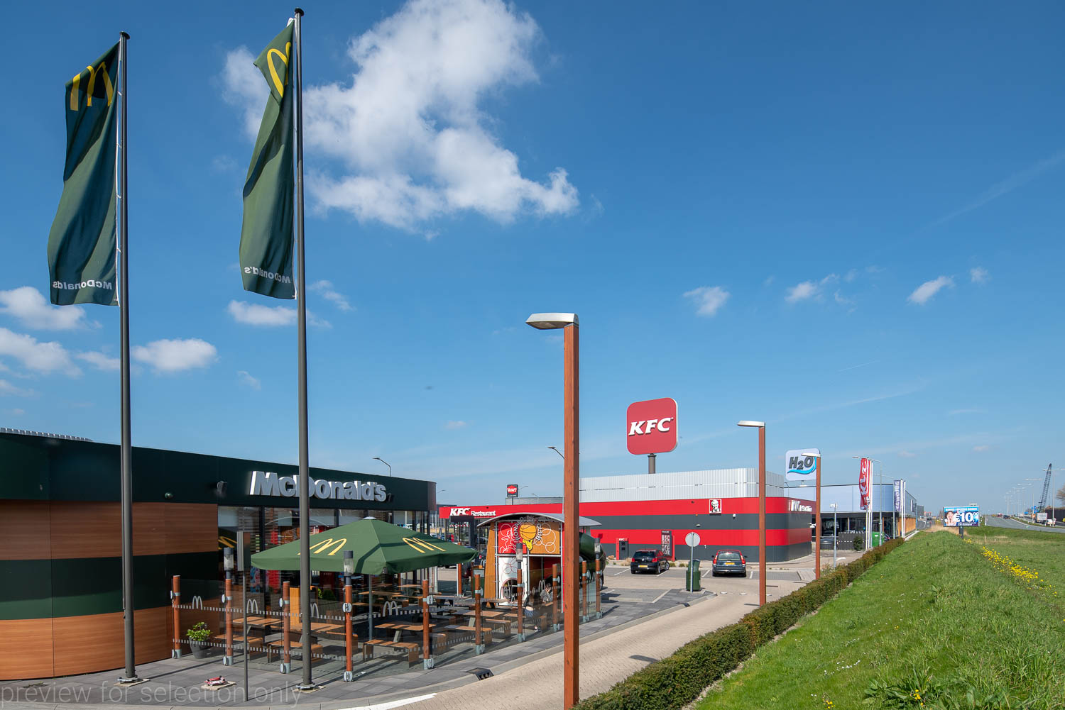 Afbeelding van Bedrijvenschap Hoefweg met McDonalds en KFC